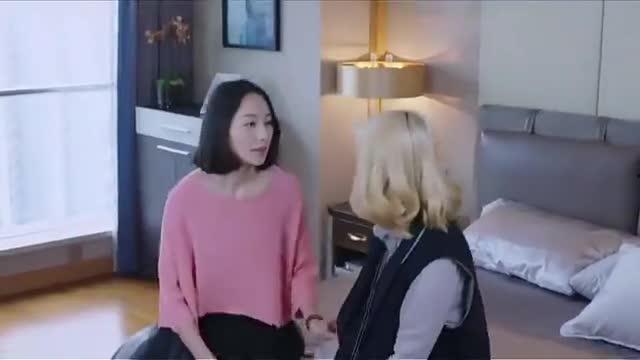 国产老富婆玩鸭在线视频,一场奢华与欲望的交织-第3张图片-黄色漫画在线