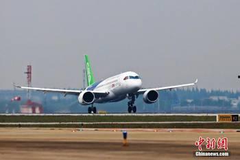 国产大飞机起飞图片视频,见证中国航空工业的腾飞瞬间-第1张图片-黄色漫画在线