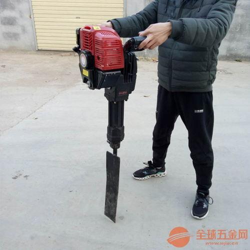 国产抓树机操作视频大全,高效便捷的植树神器解析-第1张图片-黄色漫画在线
